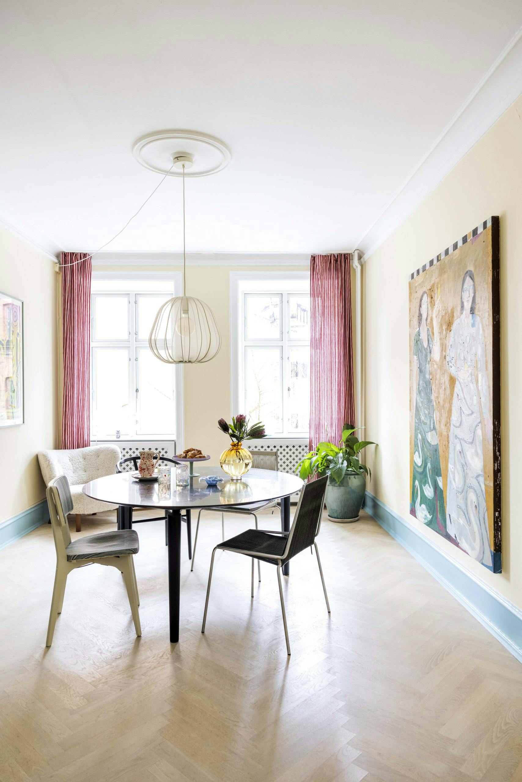 MariaVesterbro231002 Lys og fargerik spisestue